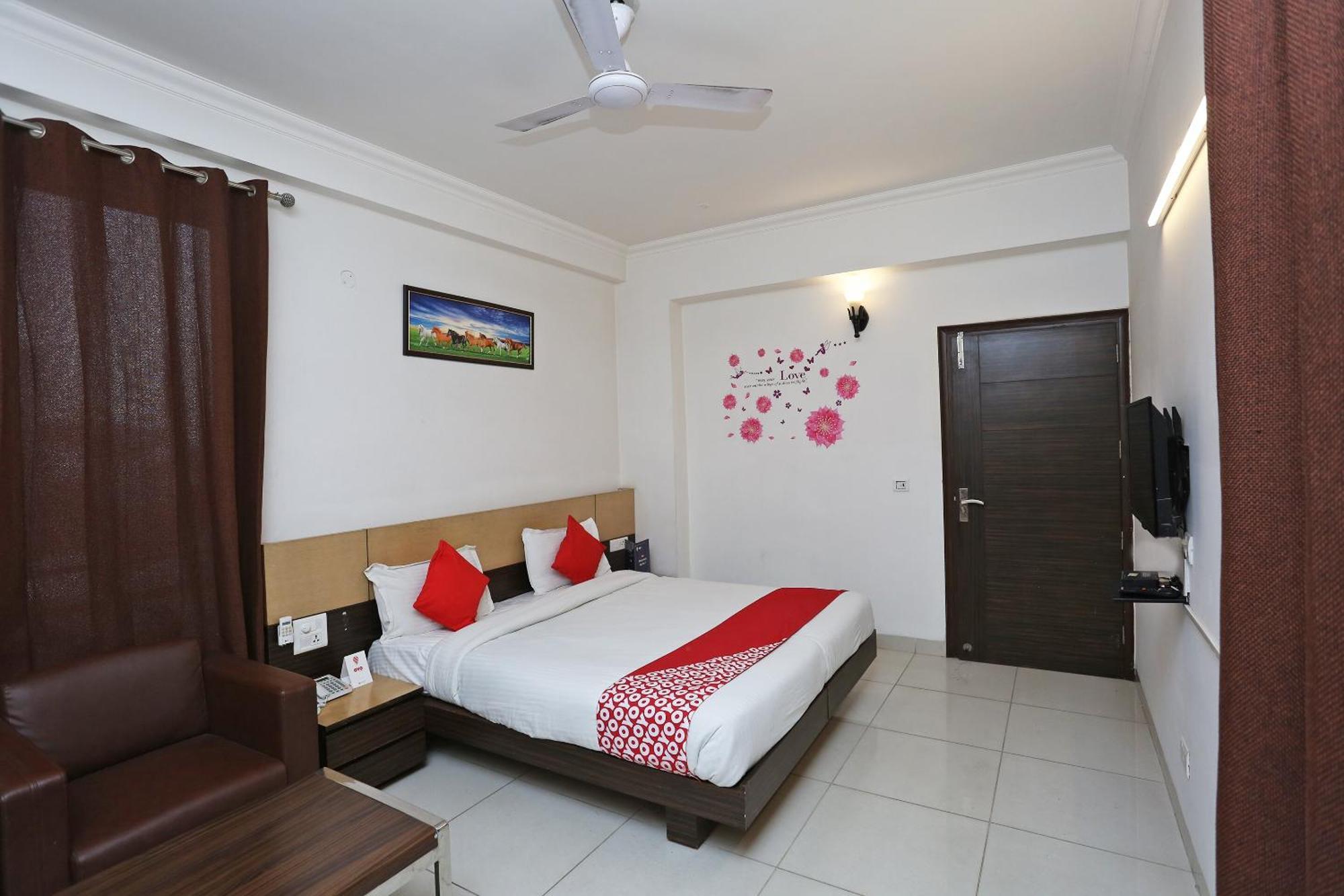 Cyber Inn Gurgaon Exterior foto